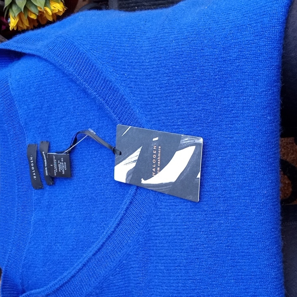 Beautiful CASHMERE sweater